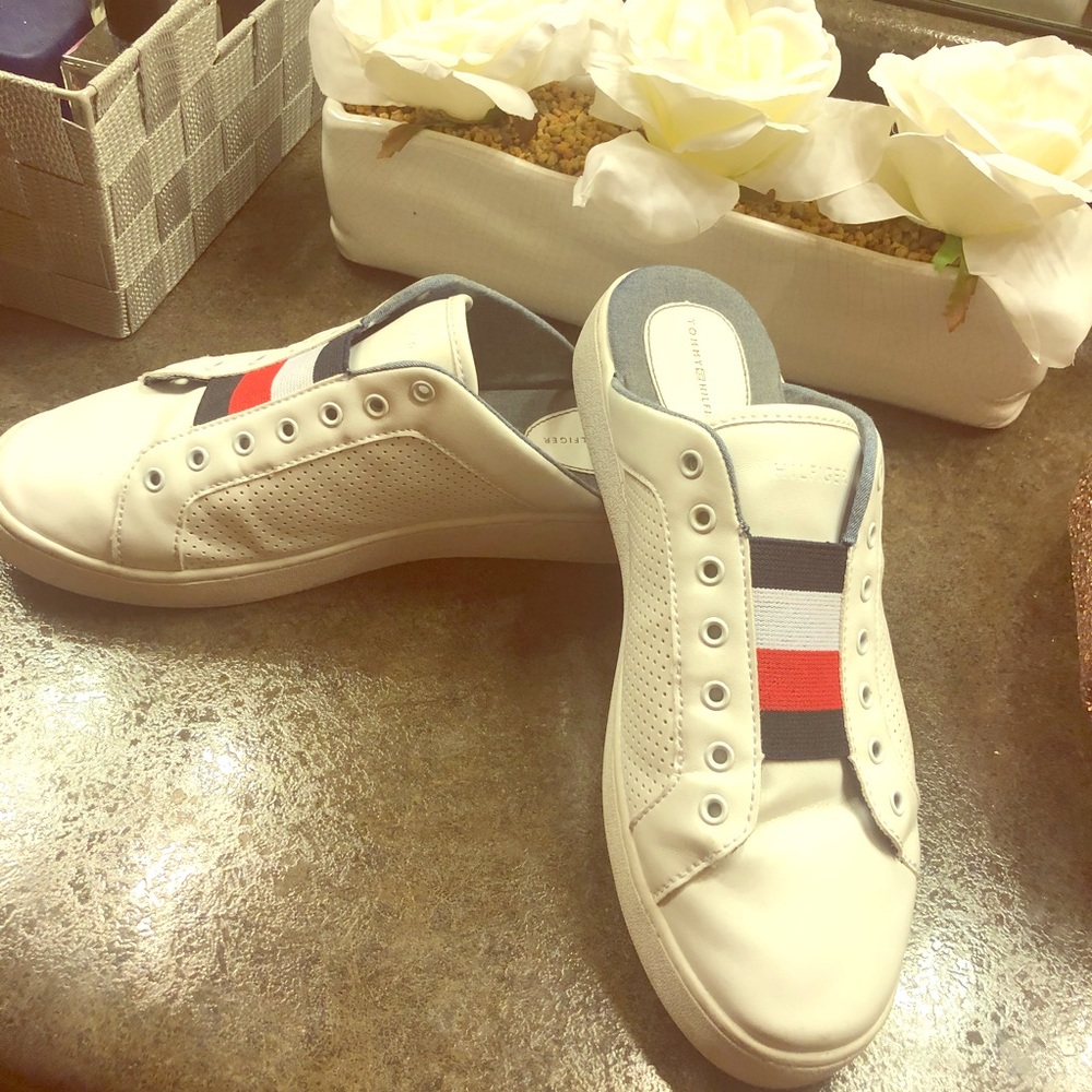 Tommy hilfiger size 9.5